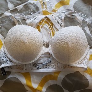 Victoria's Secret Very Sexy Pushup Bra